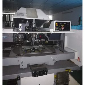 Otwory przelotowe, w tym wstawianie i lutowanie DIP